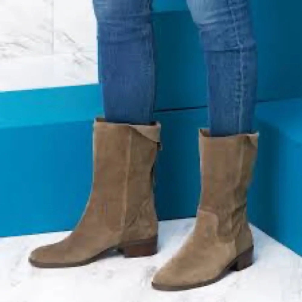 Sole Society Calanth Boot - Picture 2 of 9